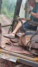 Buy Sany SY135 Used Excavator / 3 Buy Sany SY135 Used Excavator / 3