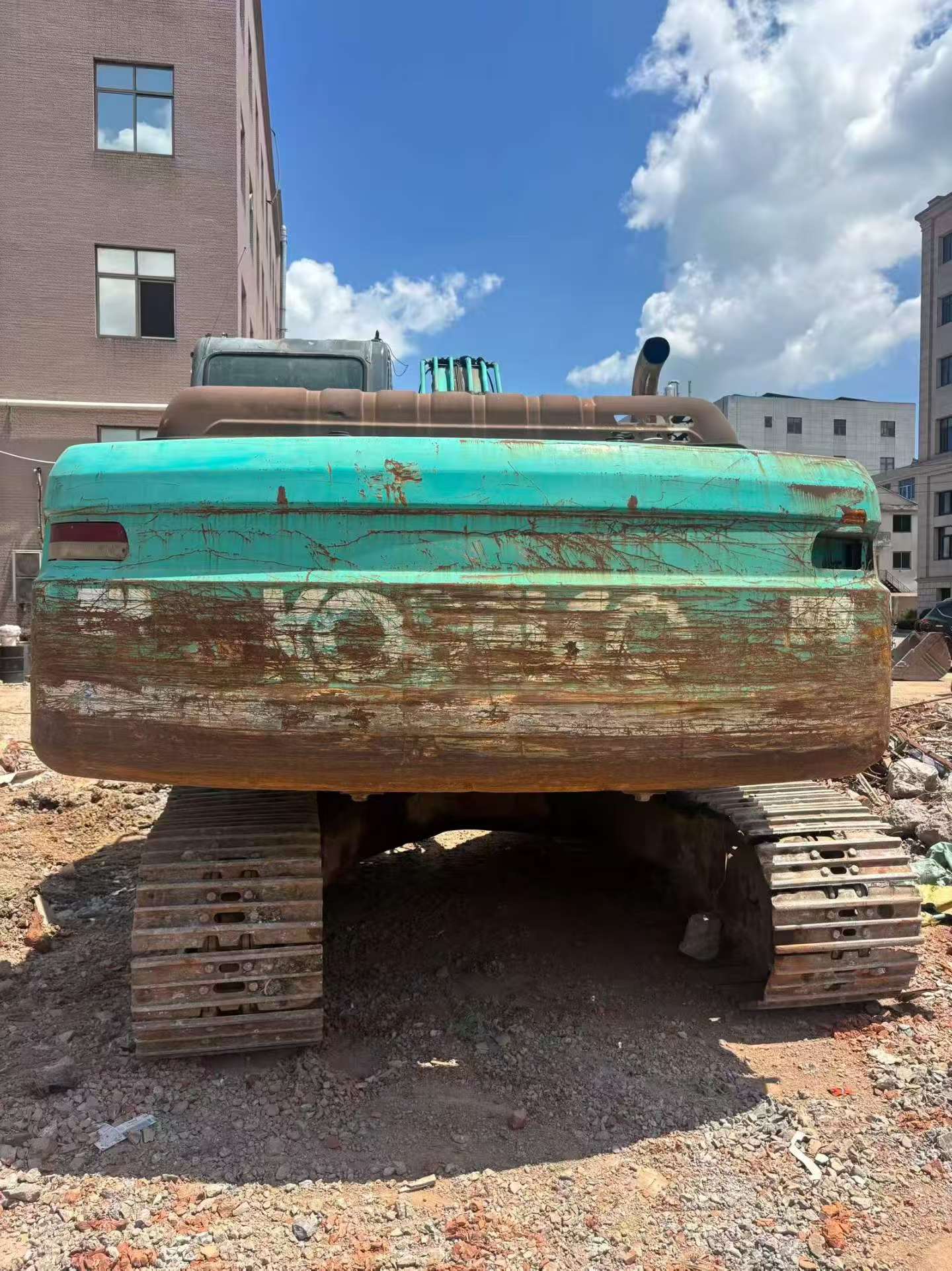Buy Kobelco SK200 Used Excavator / 2