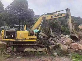 Buy Komatsu PC210 Used Excavator / 3 Buy Komatsu PC210 Used Excavator / 3