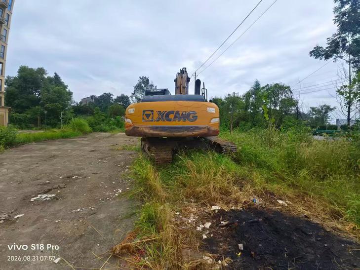 Buy XCMG XE215 Used Excavator / 1