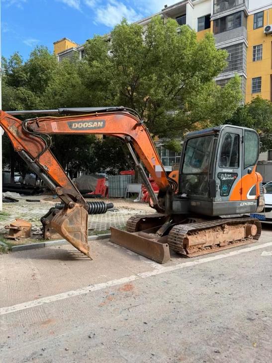 Buy Doosan DH55-7 Used Excavator / 1