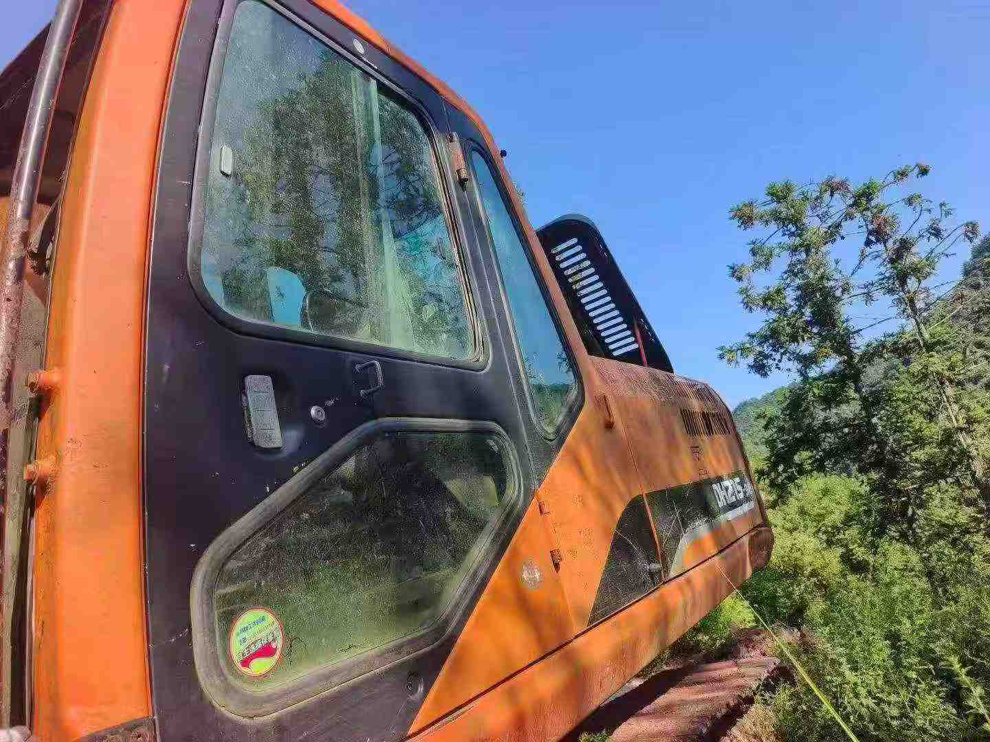 Buy Doosan DH215-7 Used Excavator / 5