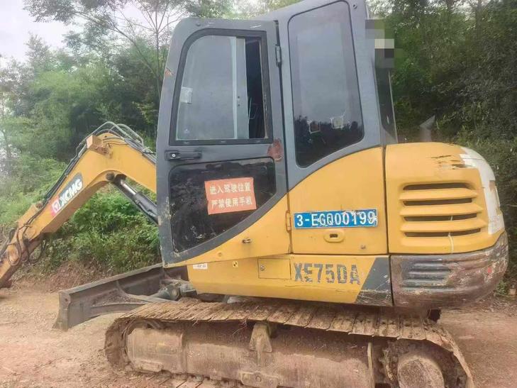 Buy XCMG XE60 Used Excavator / 1