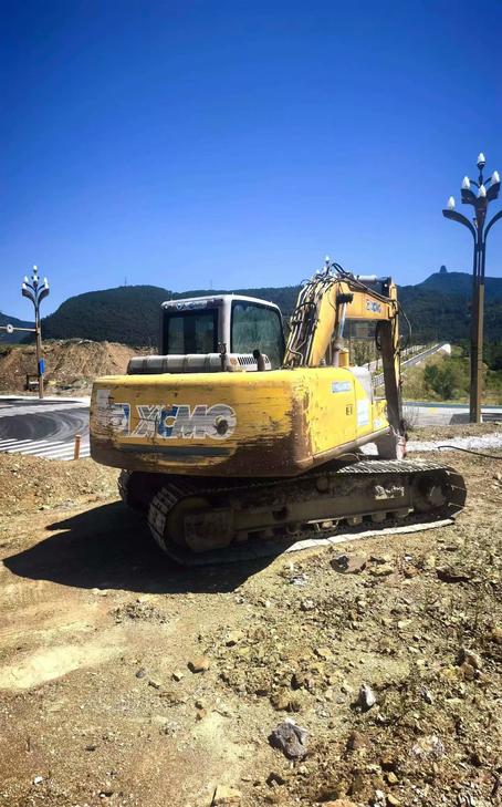 Buy XCMG XE150 Used Excavator / 1