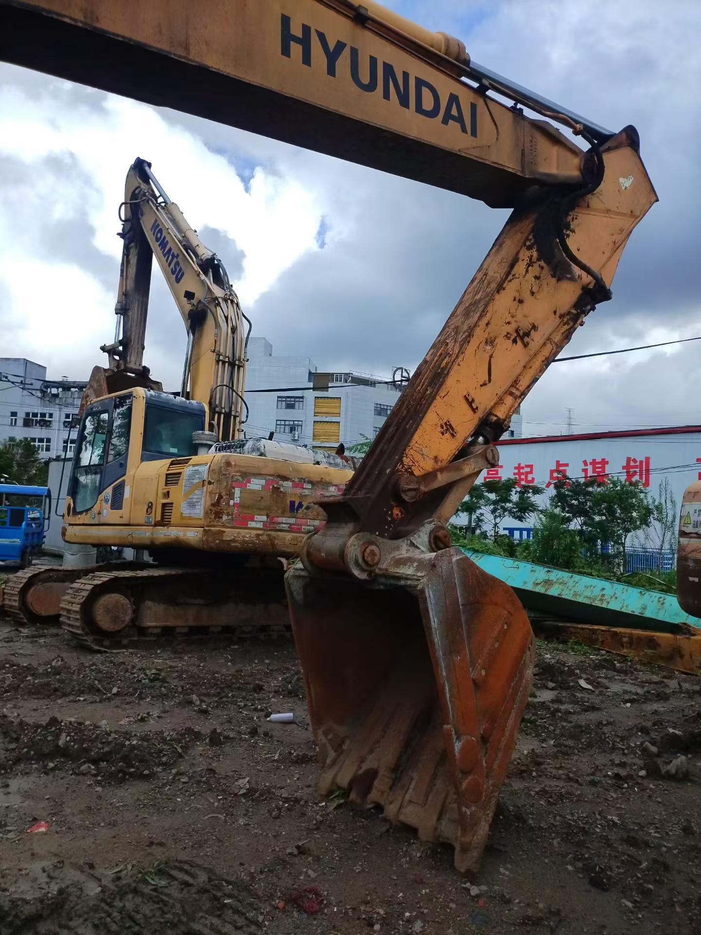 Buy Hyundai R215-7 Used Excavator / 4