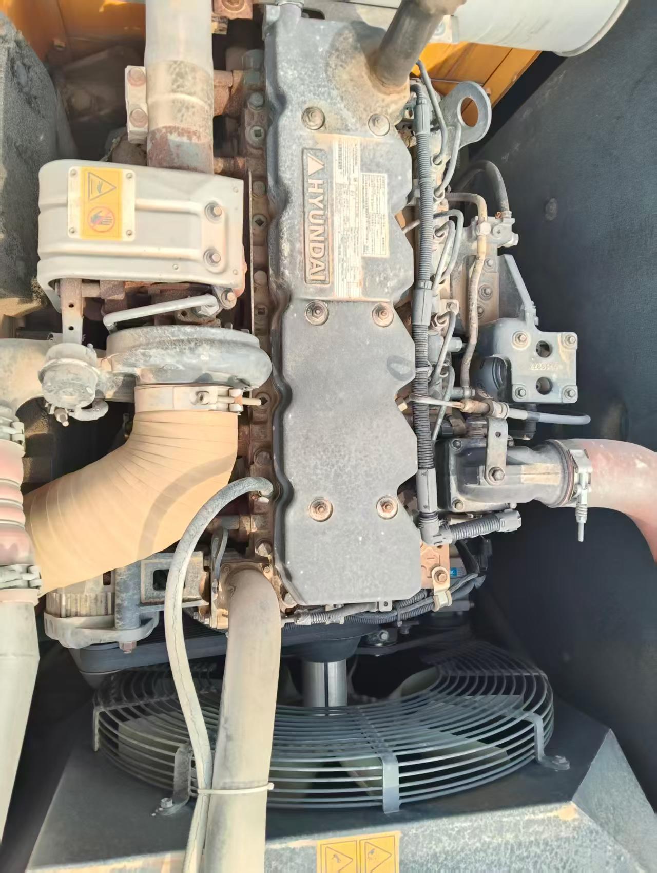 Buy Hyundai R225-7 Used Excavator / 2