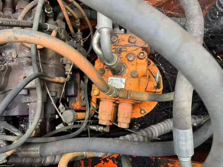 Buy Doosan DH150 Used Excavator / 1