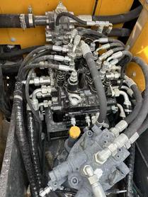 Buy XCMG XE135B Used Excavator / 9 Buy XCMG XE135B Used Excavator / 9