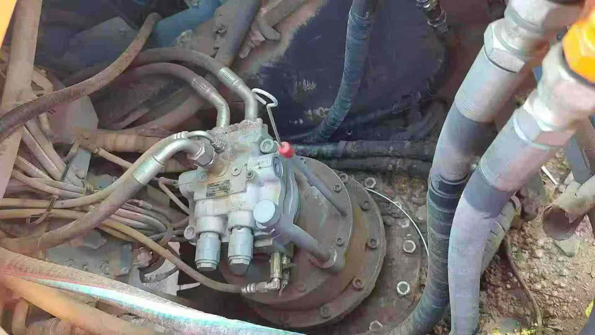 Buy Hitachi ZX250LC-5A Used Excavator / 3