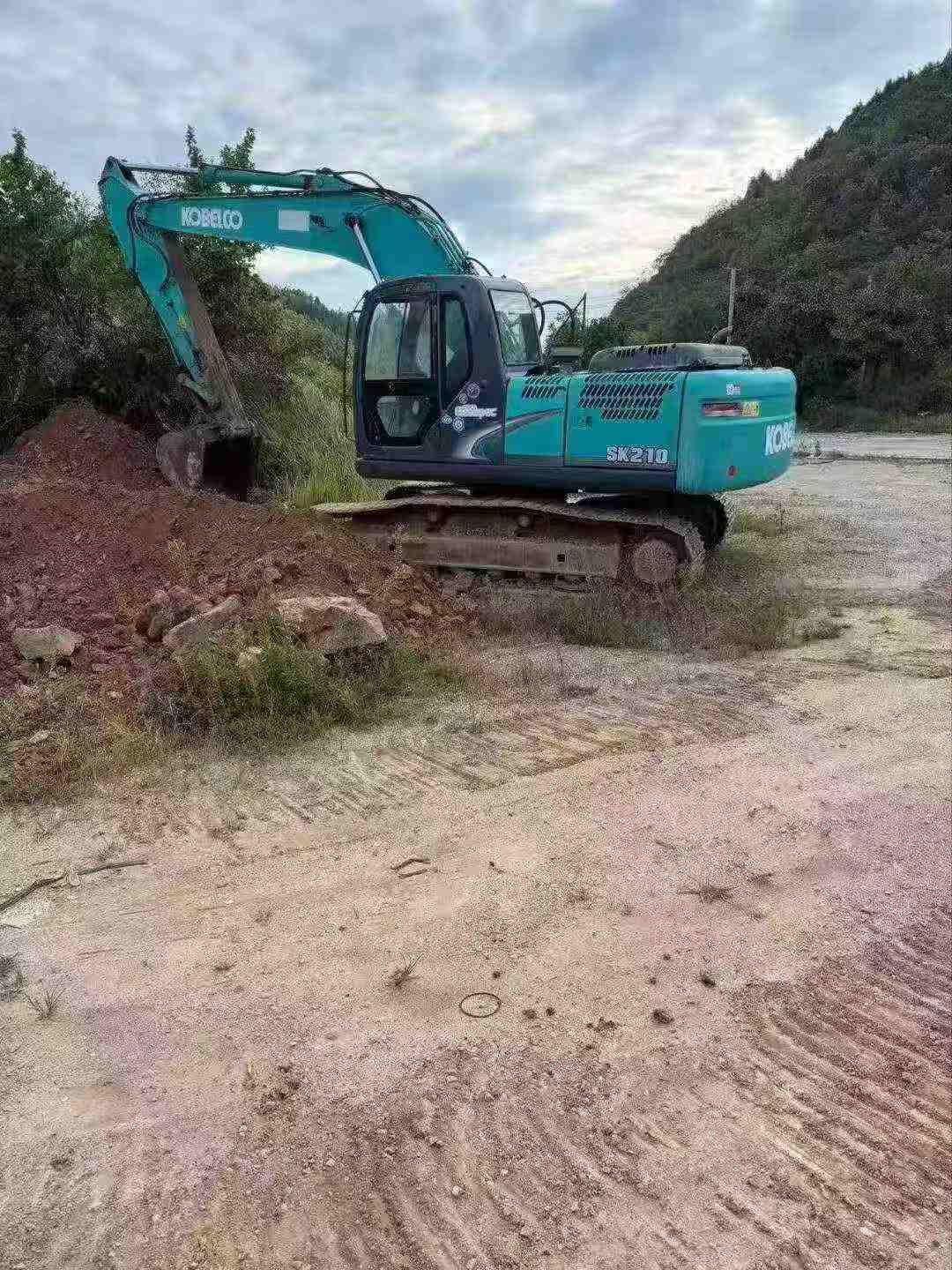 Buy Kobelco SK210 Used Excavator / 5