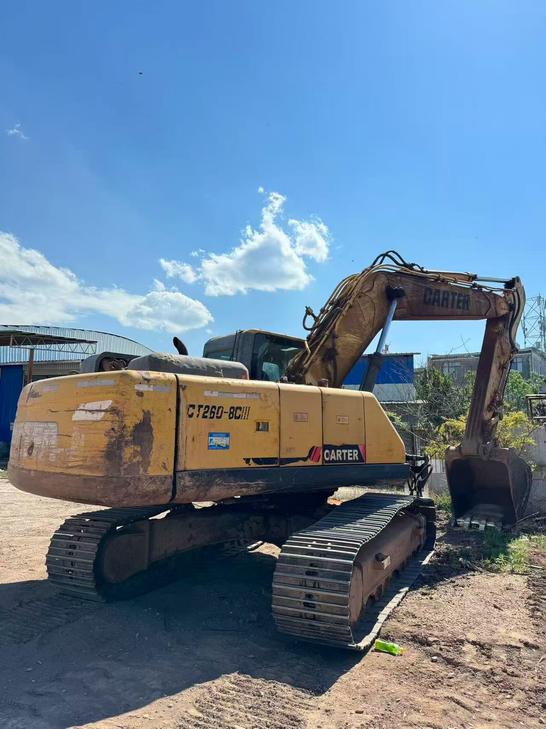 Buy Caterpillar CT240 Used Excavator / 1