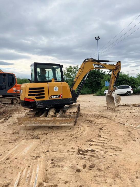 Buy Sany SY55 Used Excavator / 1