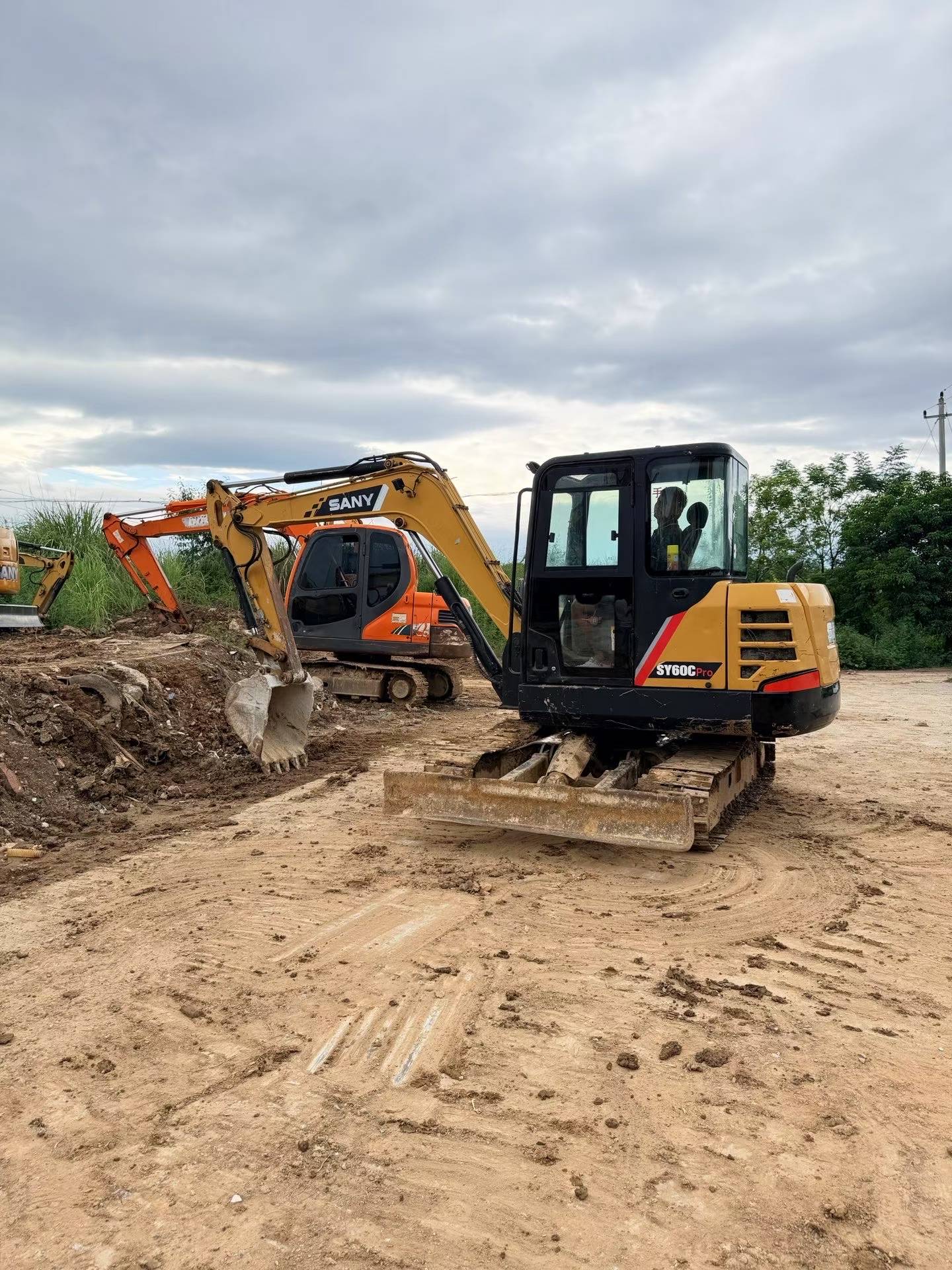 Buy Sany SY55 Used Excavator / 4 Buy Sany SY55 Used Excavator / 4