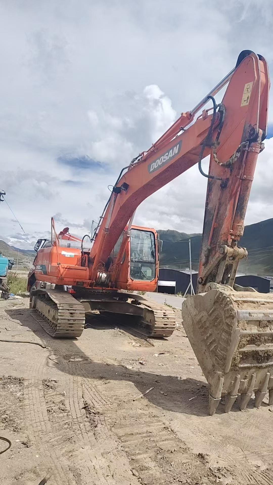 Buy Doosan S225 Used Excavator / 5