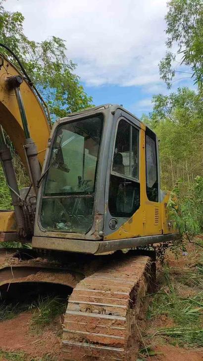 Buy XCMG XE135B Used Excavator / 1