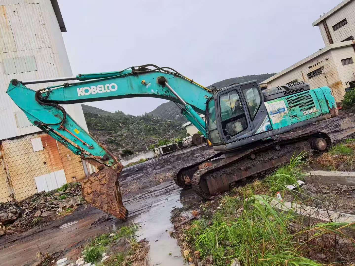 Buy Kobelco SK350-8 Used Excavator / 3