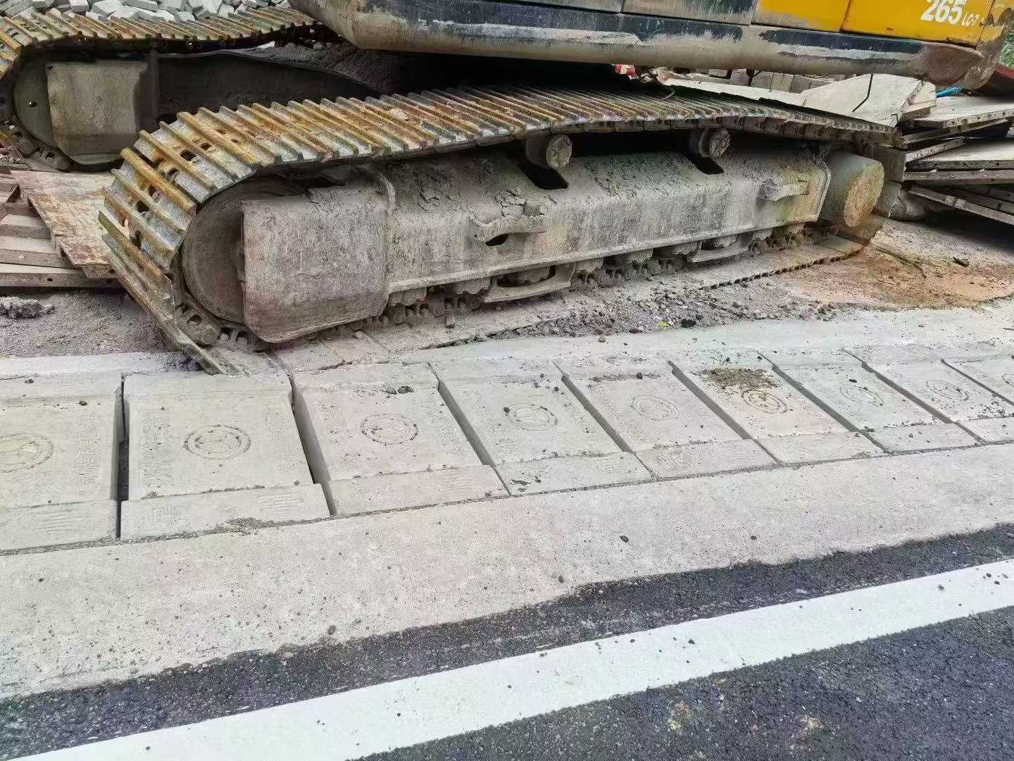 Buy Hyundai R225-7 Used Excavator / 5