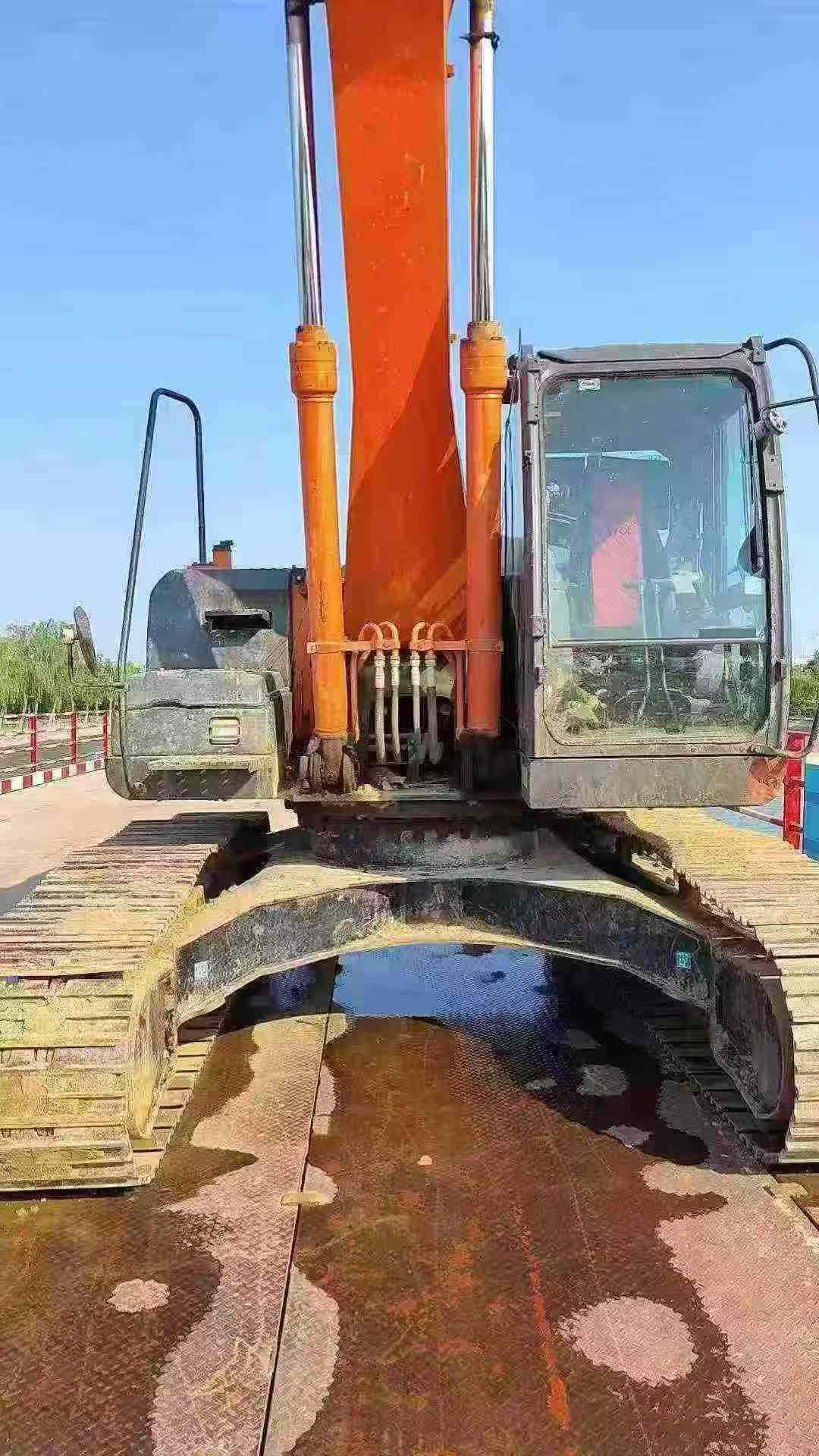 Buy Hitachi ZX250LC-5A Used Excavator / 5