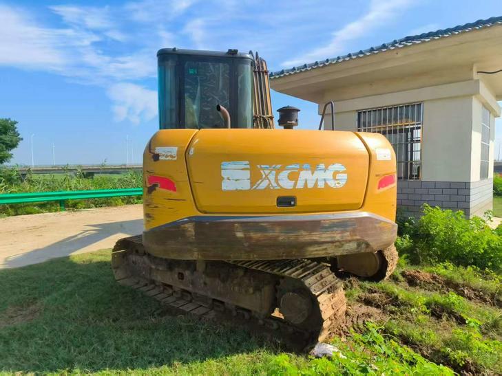 Buy XCMG XE75C Used Excavator / 1
