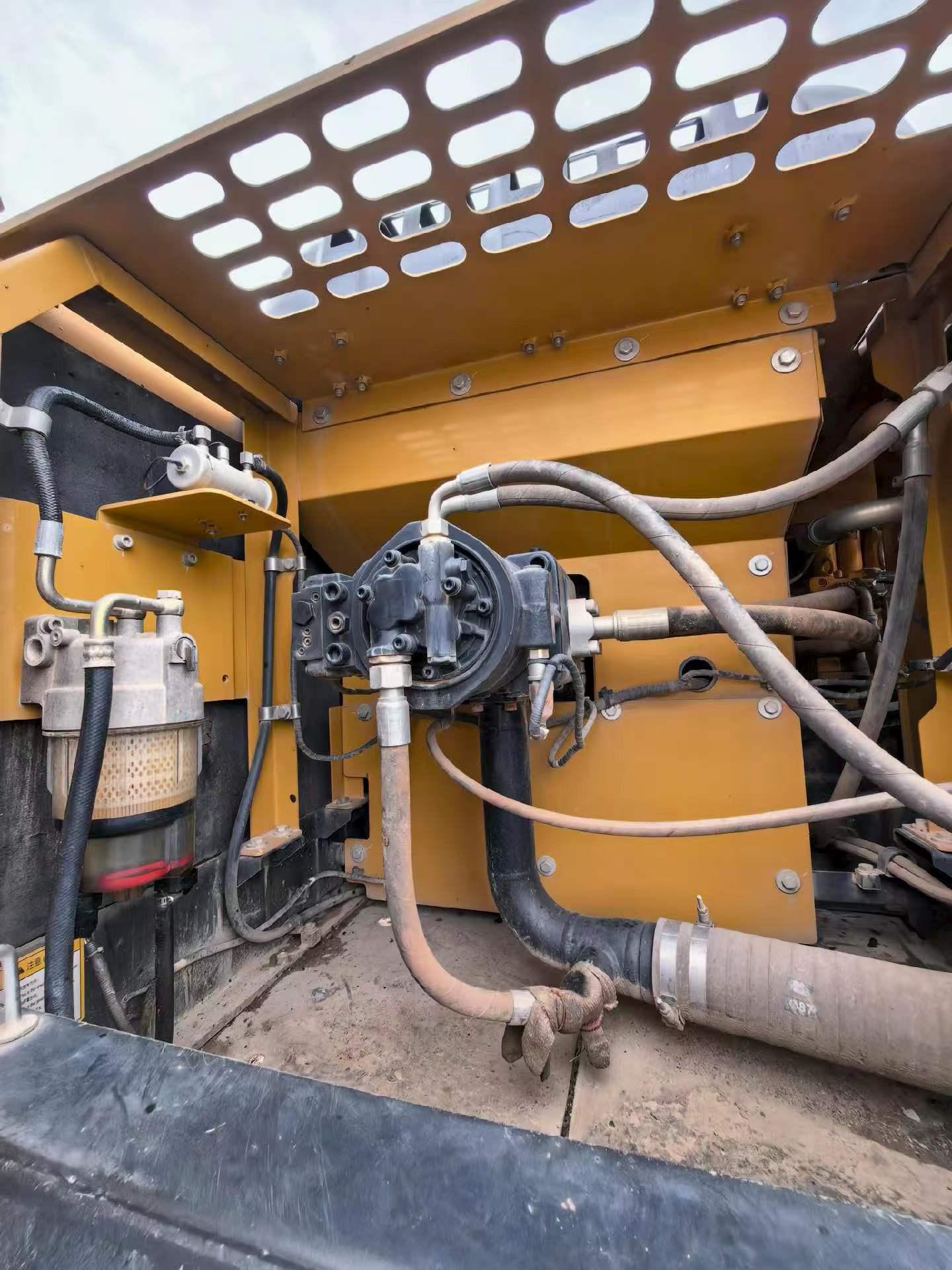 Buy Sany SY245H Used Excavator / 6
