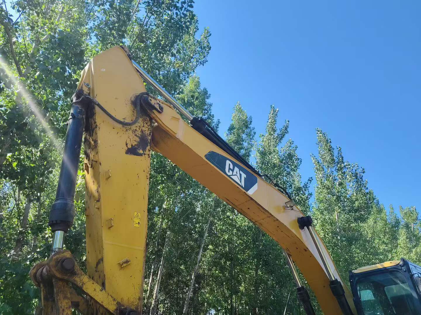 Buy Caterpillar 326DL Used Excavator / 8