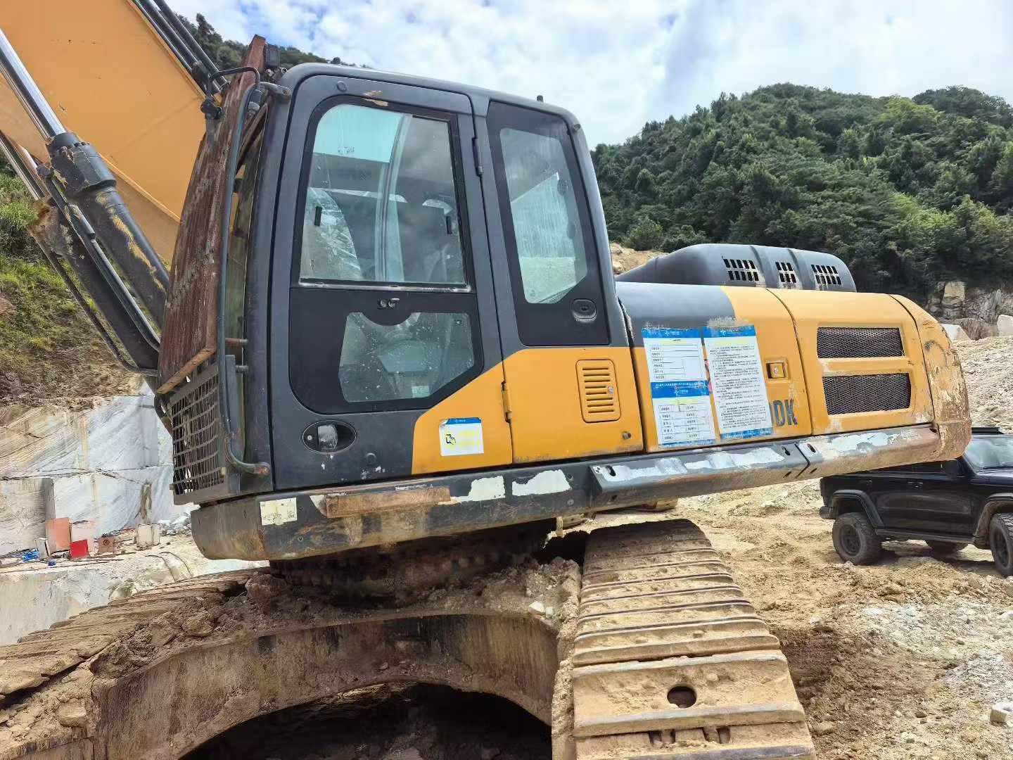 Buy XCMG XE380K Used Excavator / 3