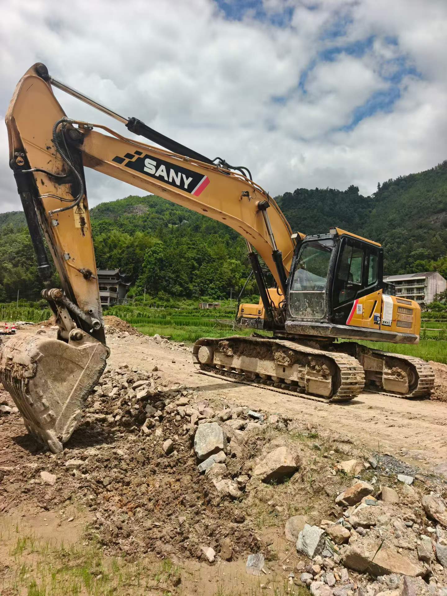 Buy Sany SY225C Used Excavator / 6