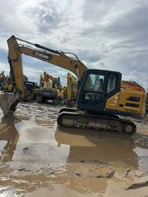 Buy XCMG XE135B Used Excavator / 2 Buy XCMG XE135B Used Excavator / 2