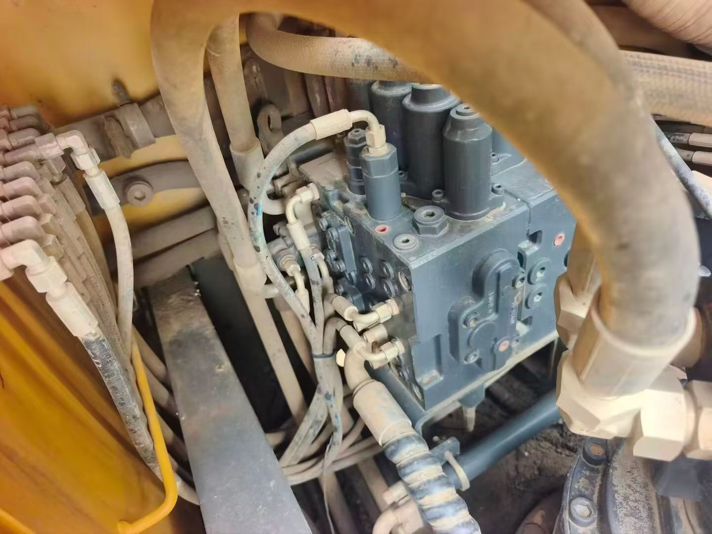 Buy XCMG XE200 Used Excavator / 3
