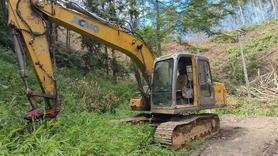 Buy XCMG XE135B Used Excavator / 2 Buy XCMG XE135B Used Excavator / 2