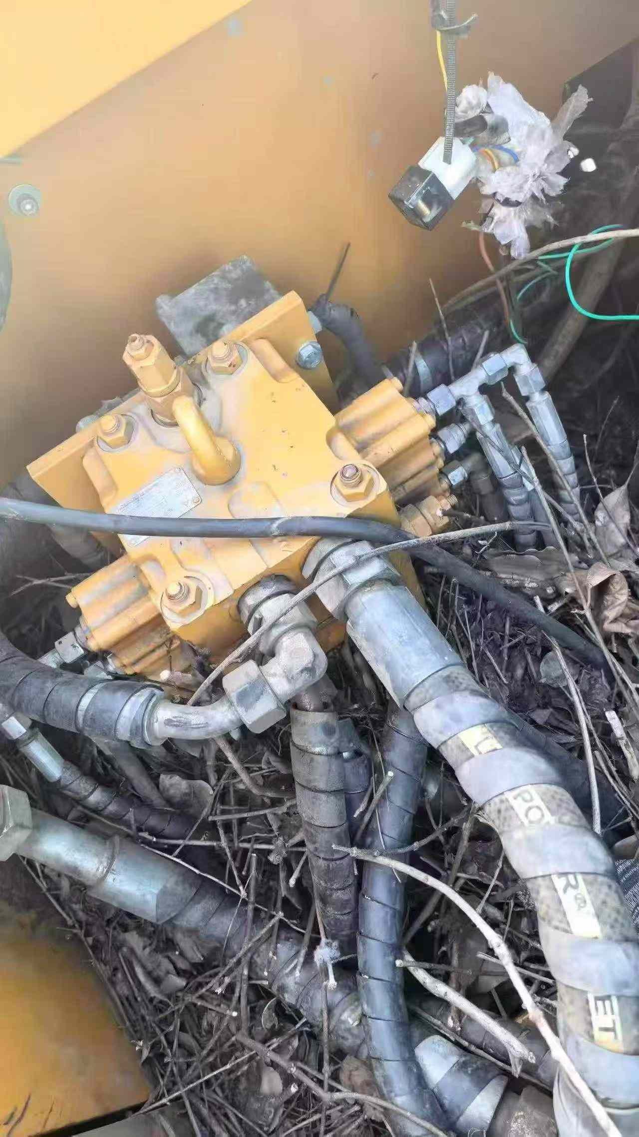 Buy Sany SY95C Used Excavator / 3 Buy Sany SY95C Used Excavator / 3