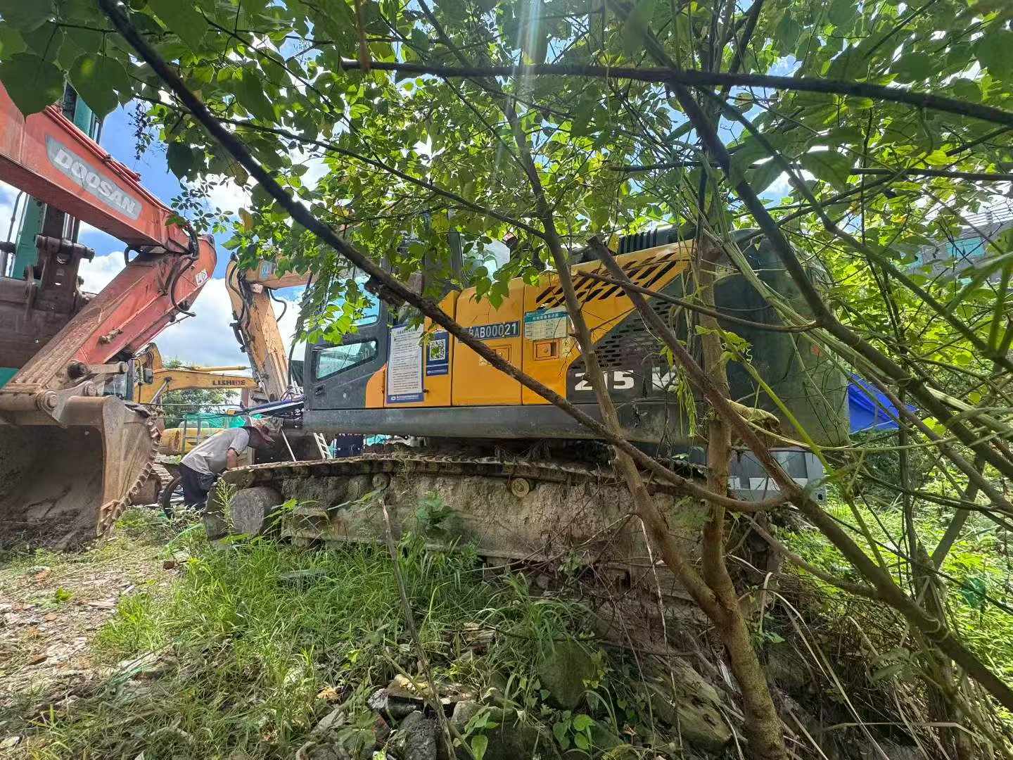 Buy Hyundai R215-7 Used Excavator / 5