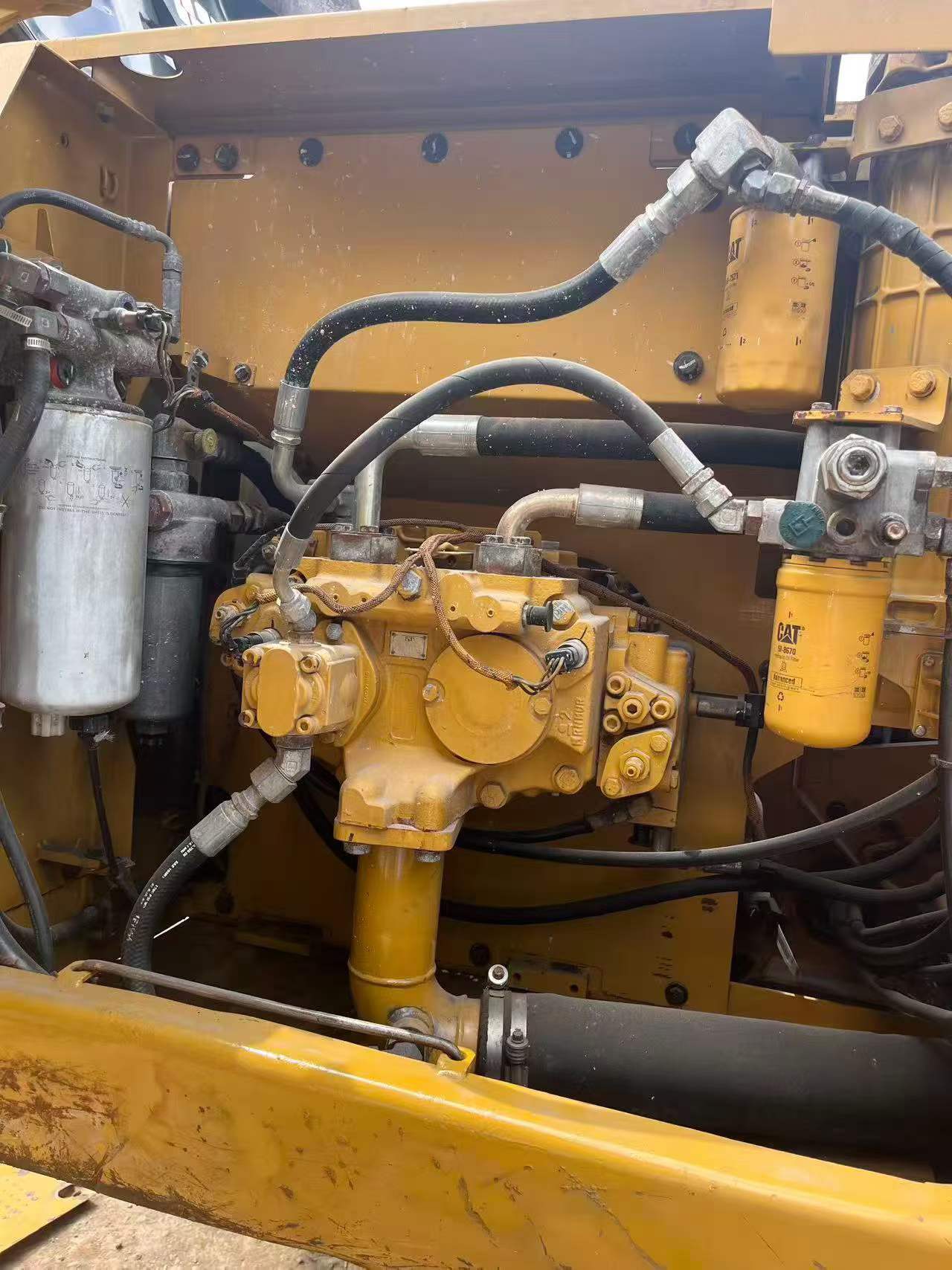 Buy Caterpillar 323D2L Used Excavator / 6