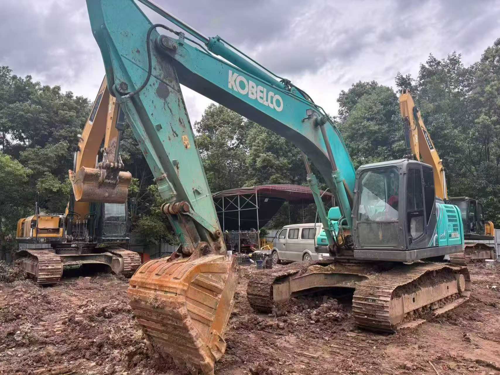 Buy Kobelco SK210 Used Excavator / 6