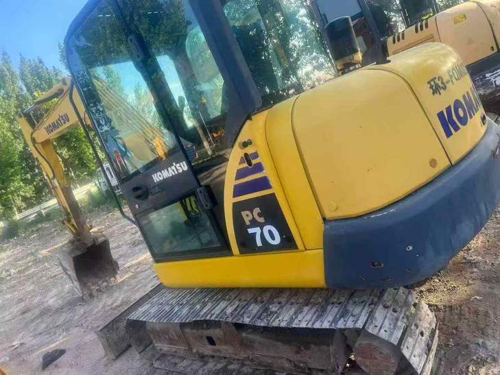 Buy Komatsu PC56-7 Used Excavator / 1