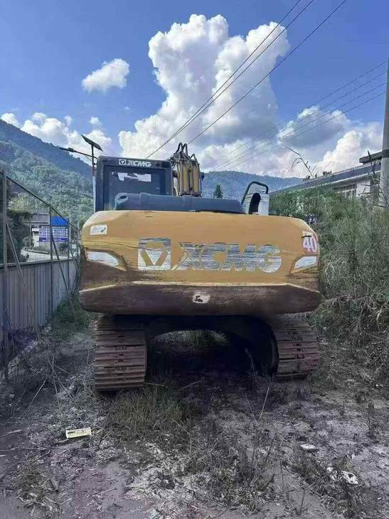 Buy XCMG XE135B Used Excavator / 1