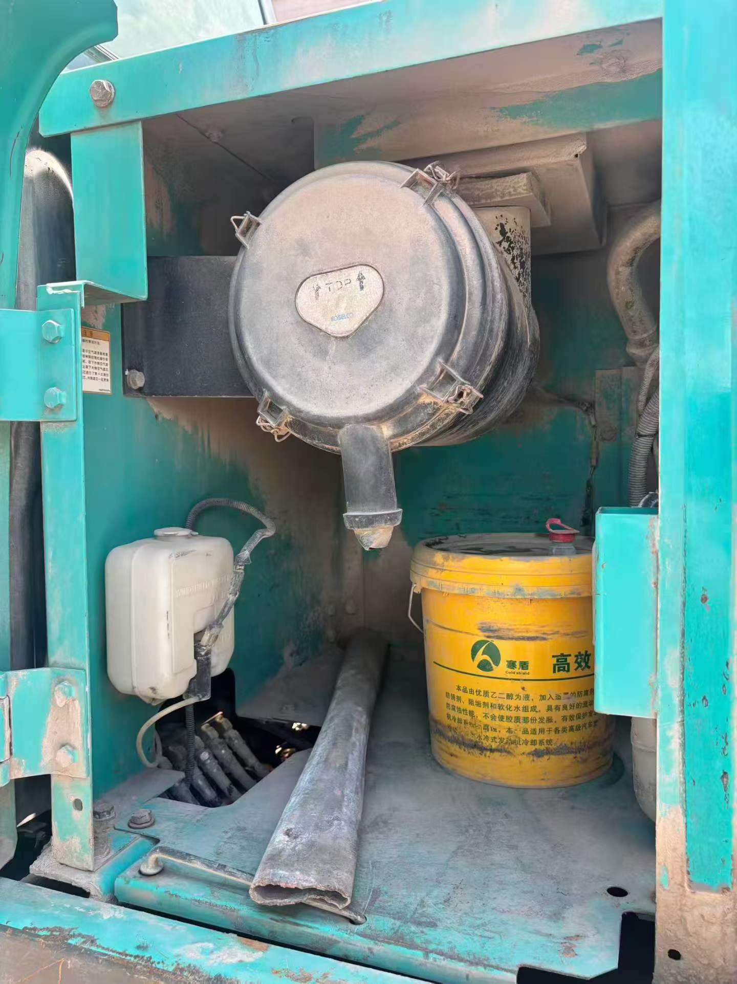 Buy Kobelco SK200 Used Excavator / 4