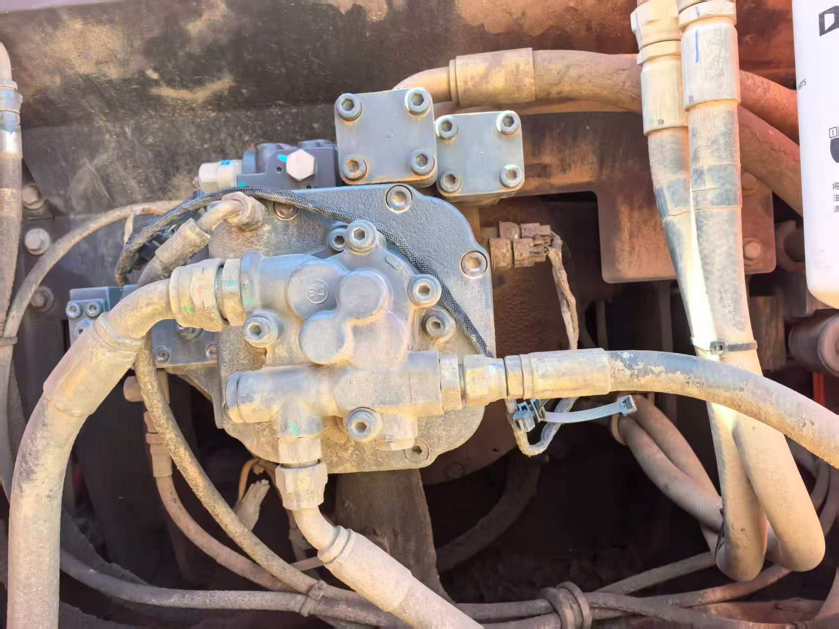 Buy Doosan DH215-7 Used Excavator / 3