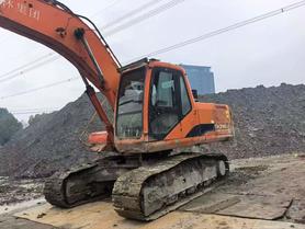 Buy Doosan DH215-7 Used Excavator / 6 Buy Doosan DH215-7 Used Excavator / 6
