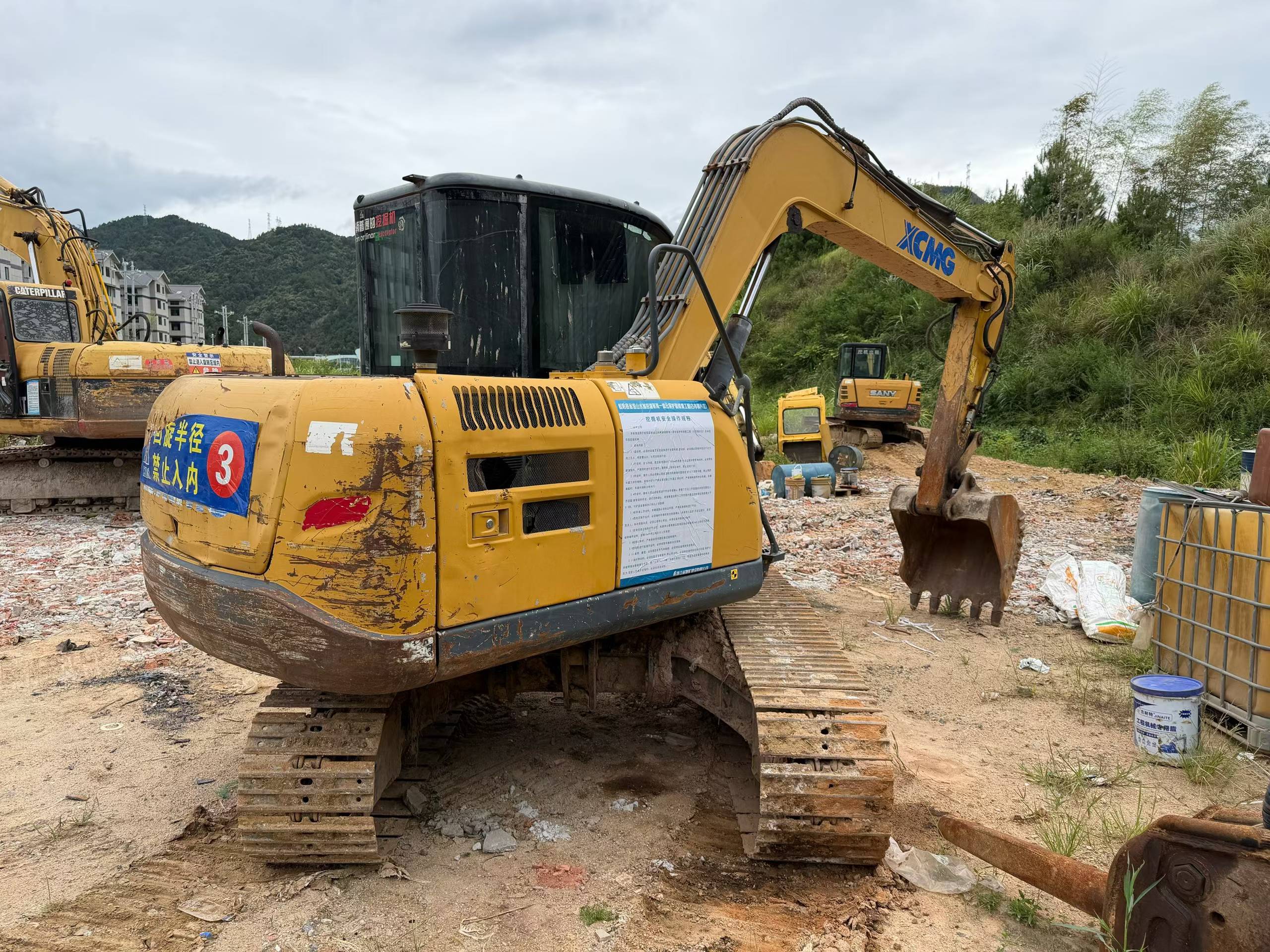 Buy XCMG XE75C Used Excavator / 3