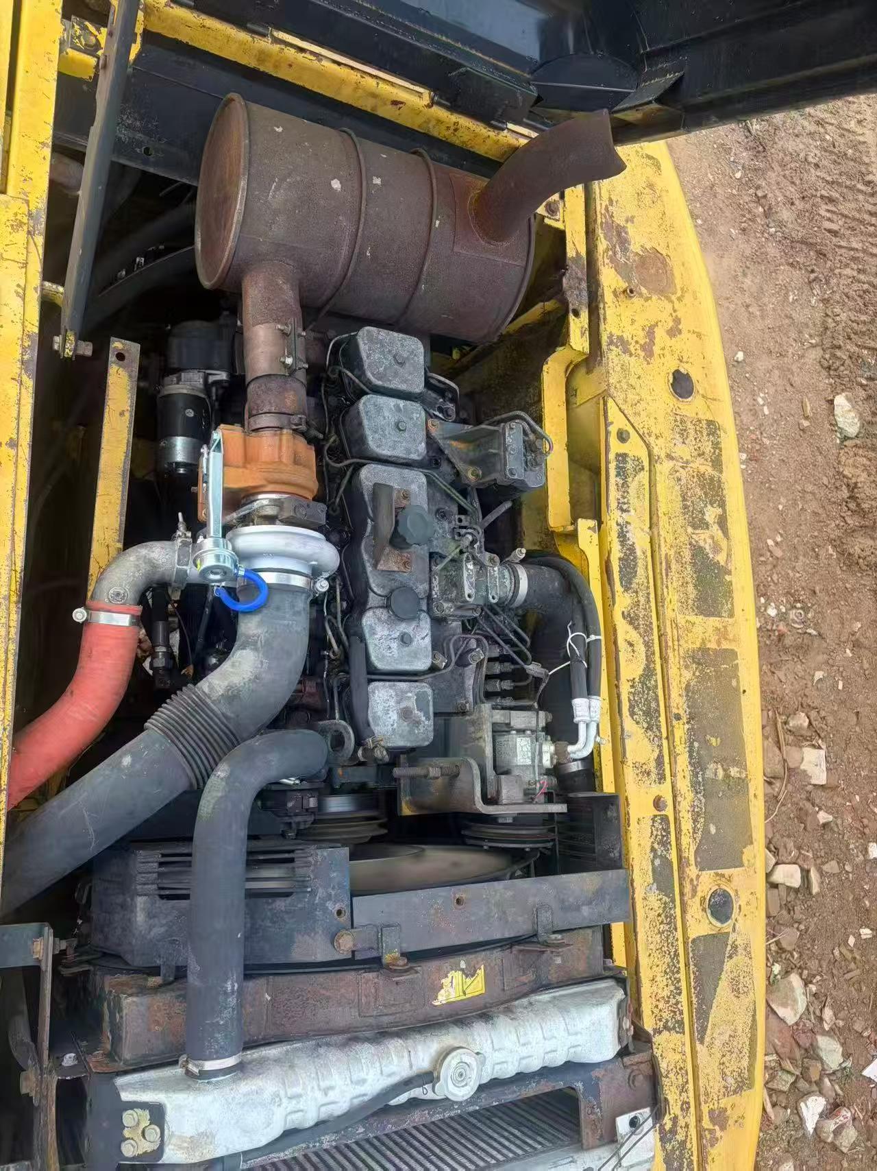 Buy Komatsu PC200-7 Used Excavator / 8 Buy Komatsu PC200-7 Used Excavator / 8