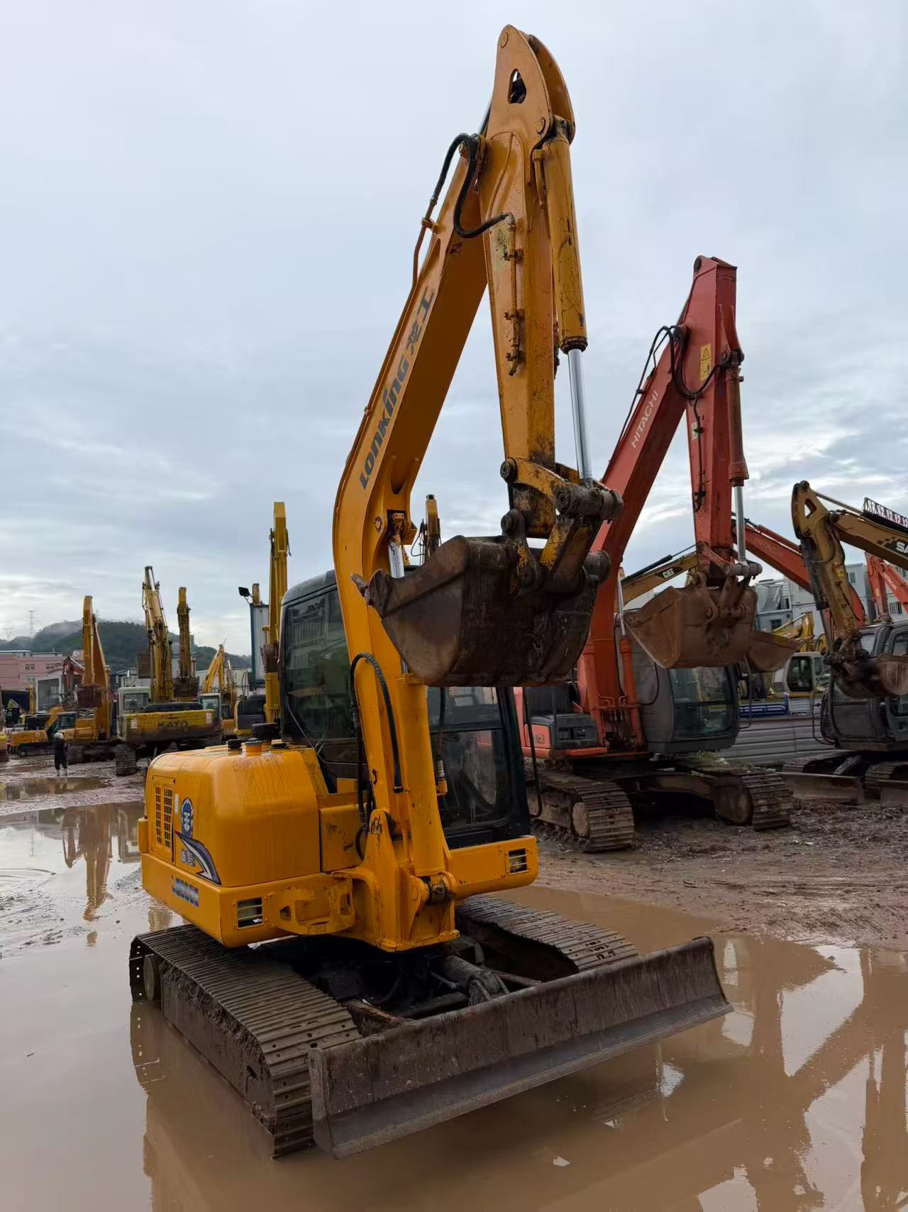 Buy XCMG XE60 Used Excavator / 6
