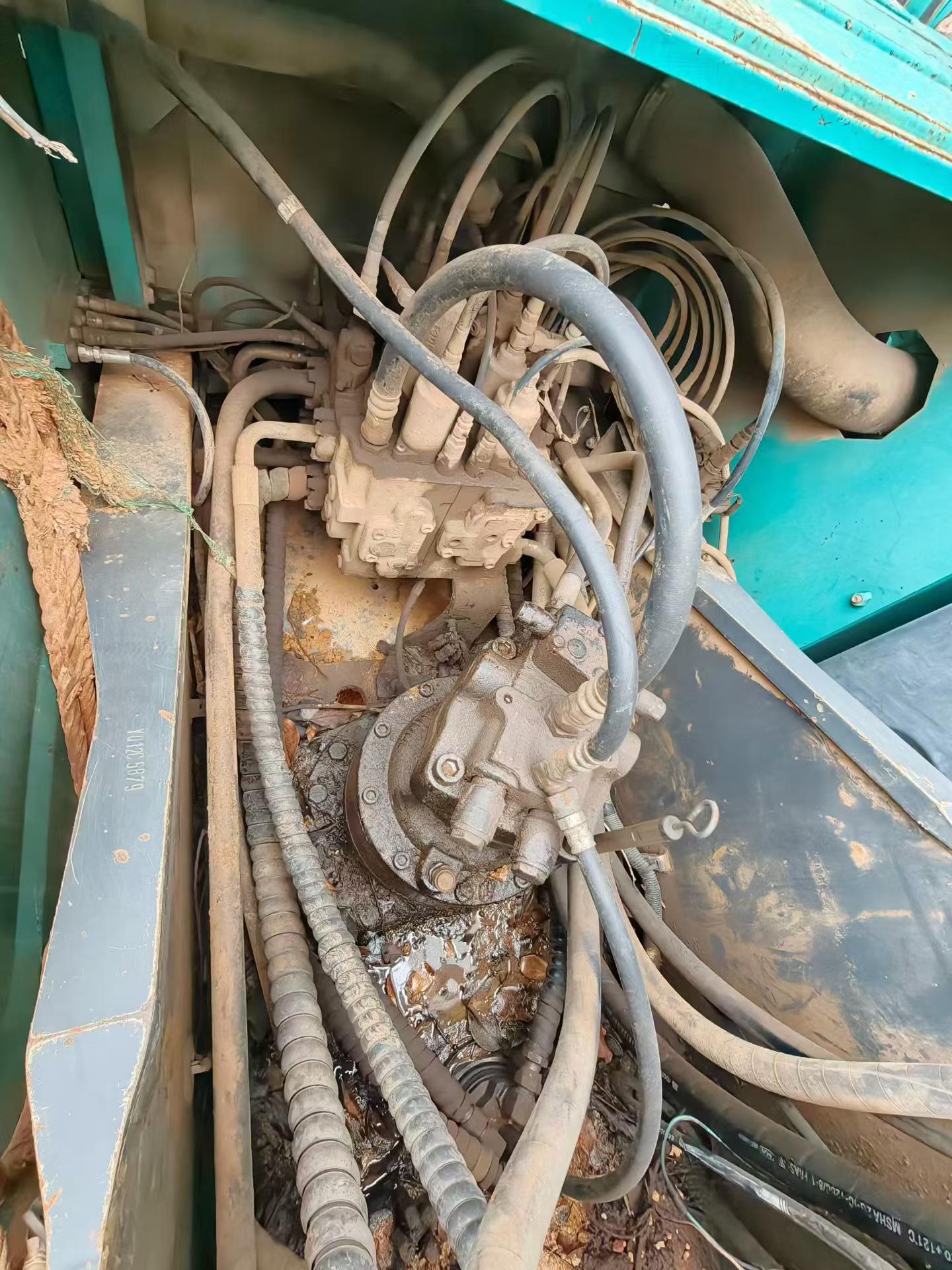 Buy Kobelco SK210 Used Excavator / 4