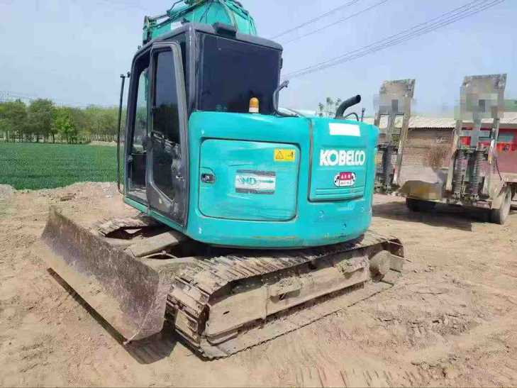 Buy Kobelco SK70 Used Excavator / 1