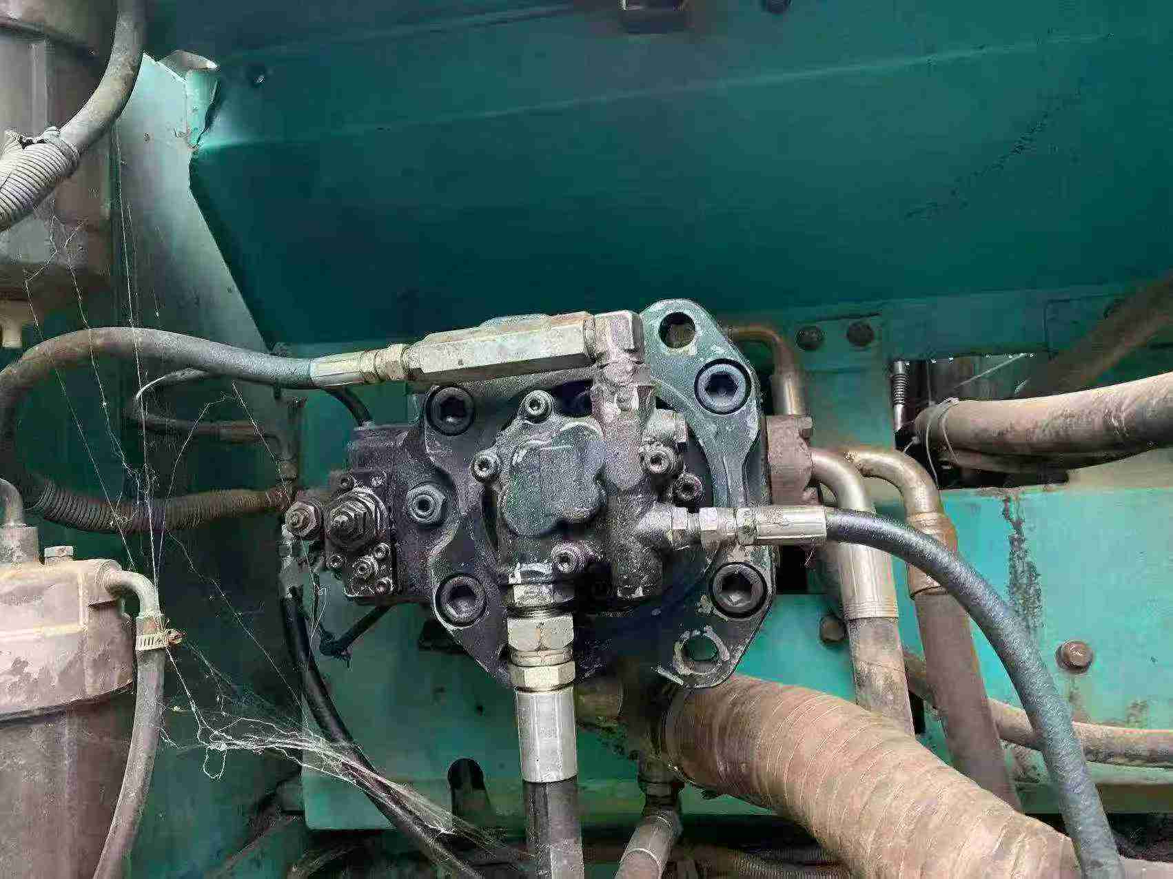 Buy Kobelco SK250 Used Excavator / 4