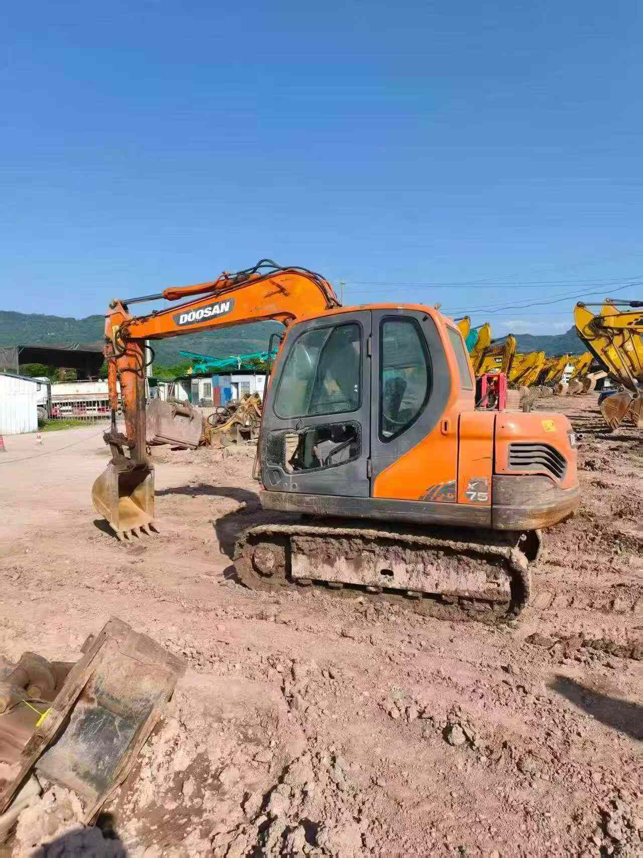 Buy Doosan DX75 Used Excavator / 3