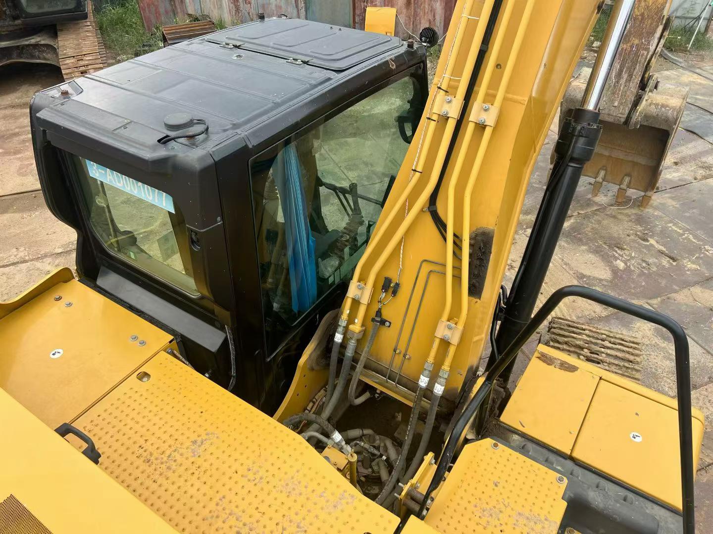 Buy Caterpillar 320GC Used Excavator / 8