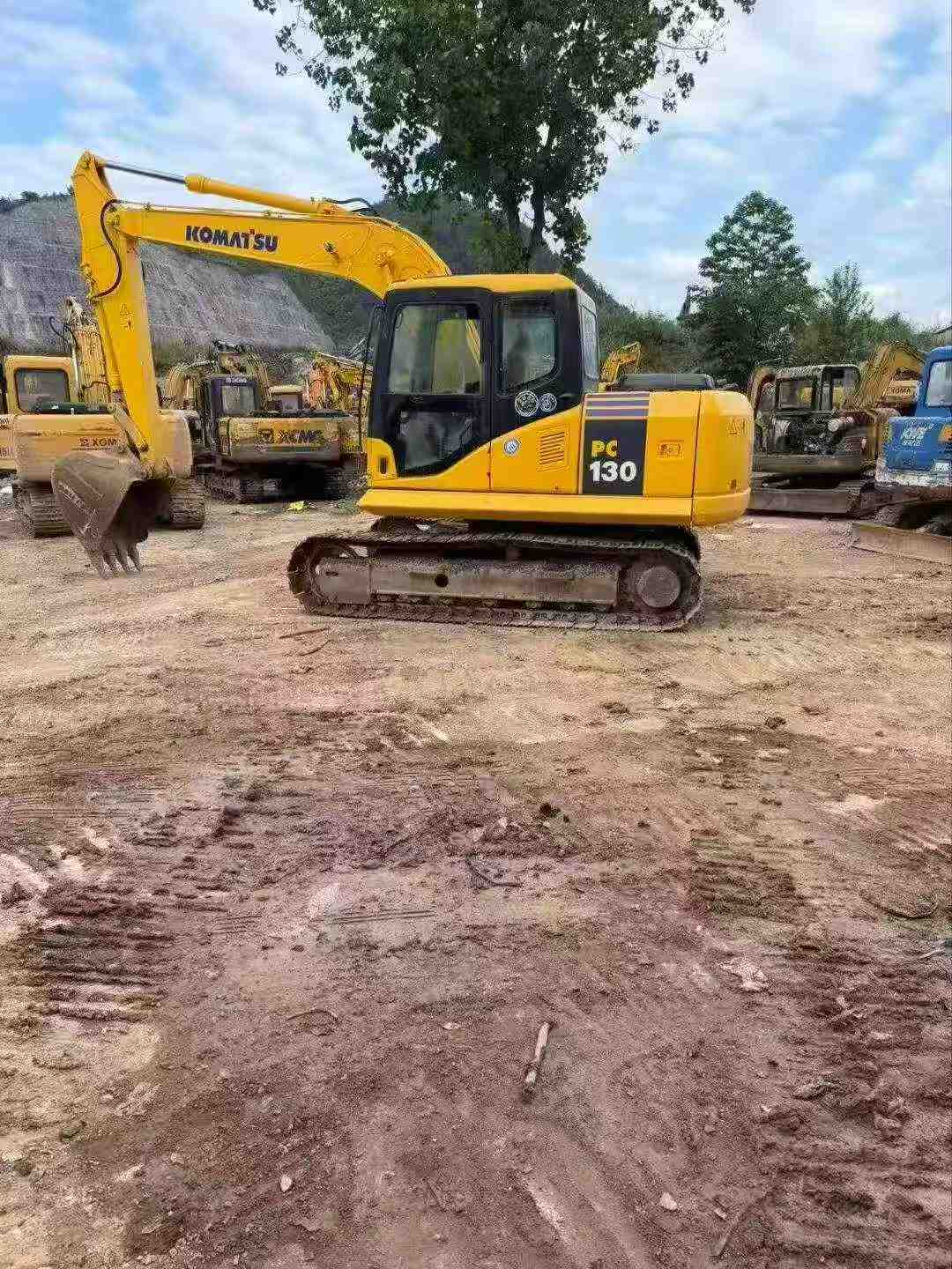 Buy Komatsu PC130 Used Excavator / 4
