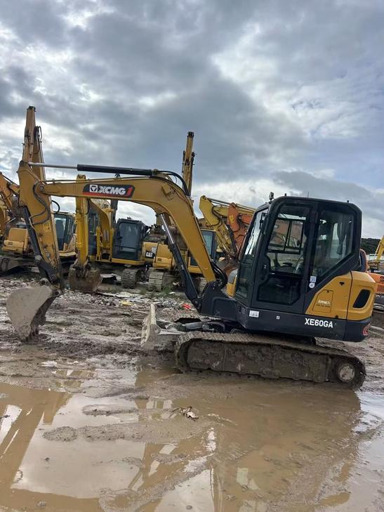 Buy XCMG XE60 Used Excavator / 1