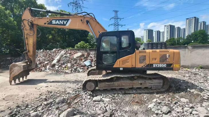 Buy Sany SY205C Used Excavator / 1